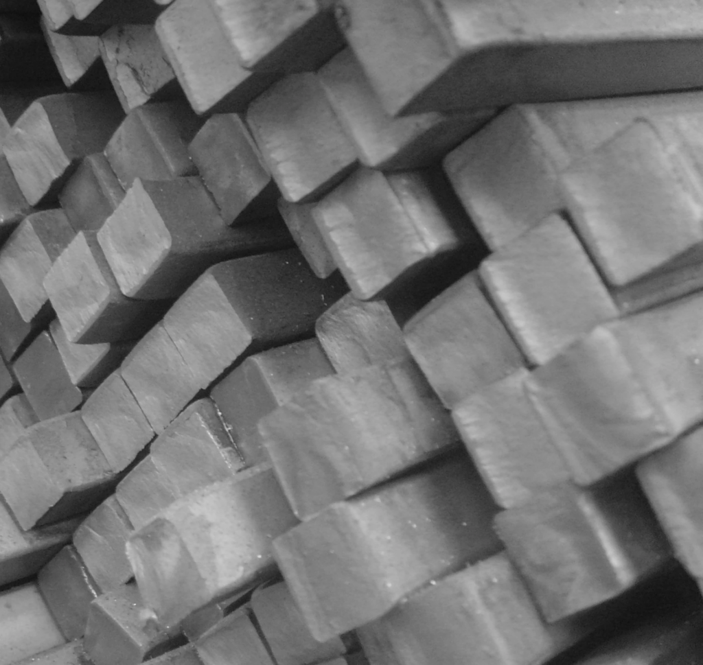 Жаропрочный квадрат 240 мм 240 мм 12ХМ